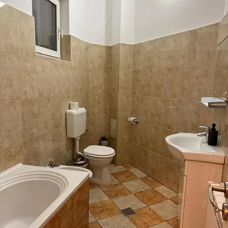 Macca-villacrosse شقة